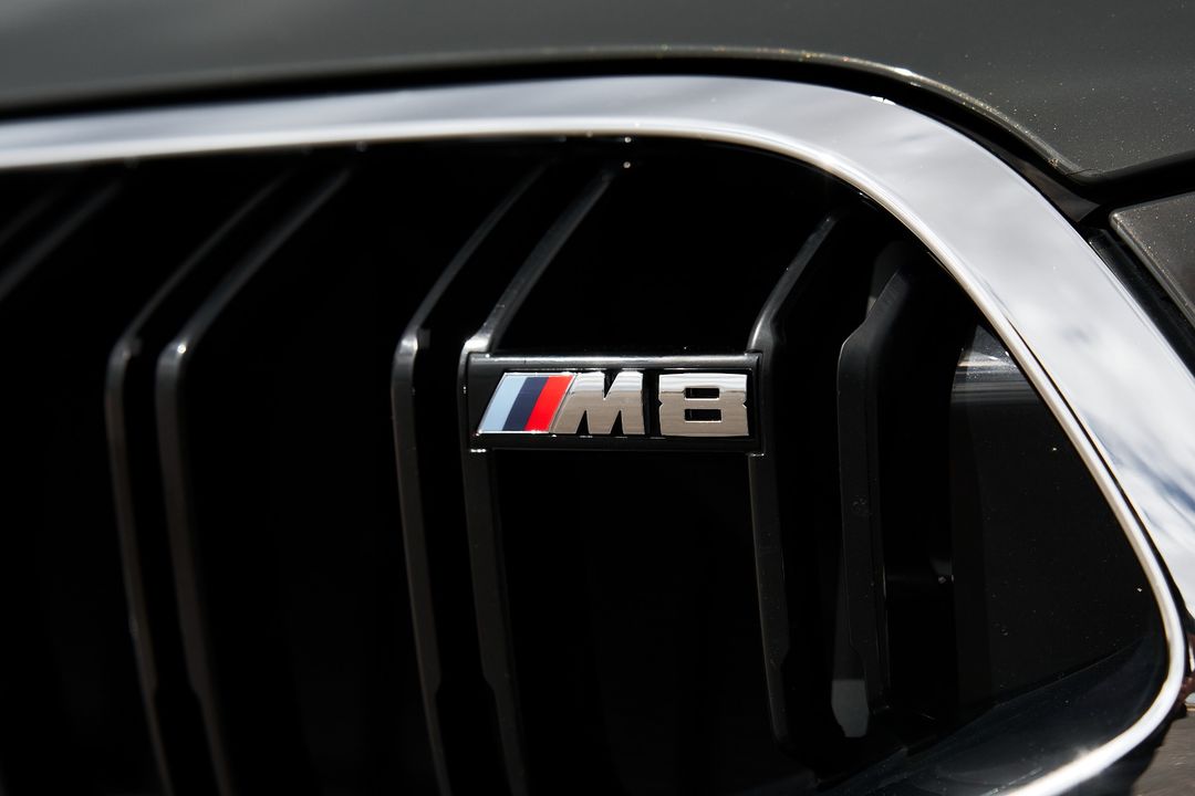 2021 BMW M8