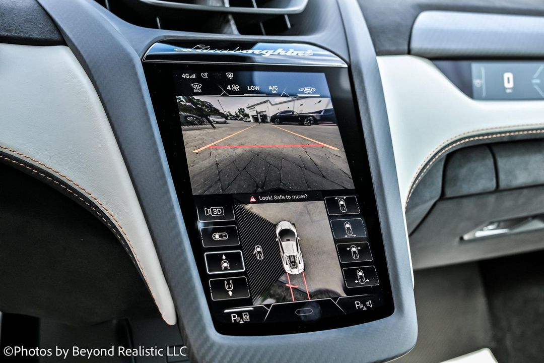 2025 Lamborghini Revuelto