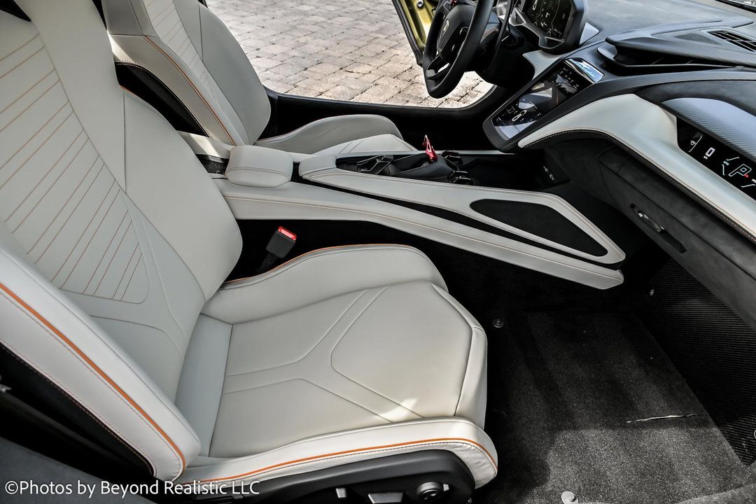 2025 Lamborghini Revuelto