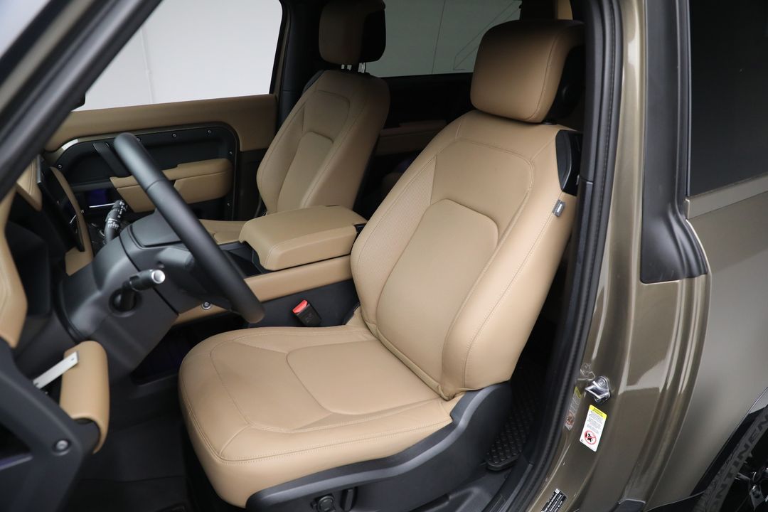2025 Land Rover Defender