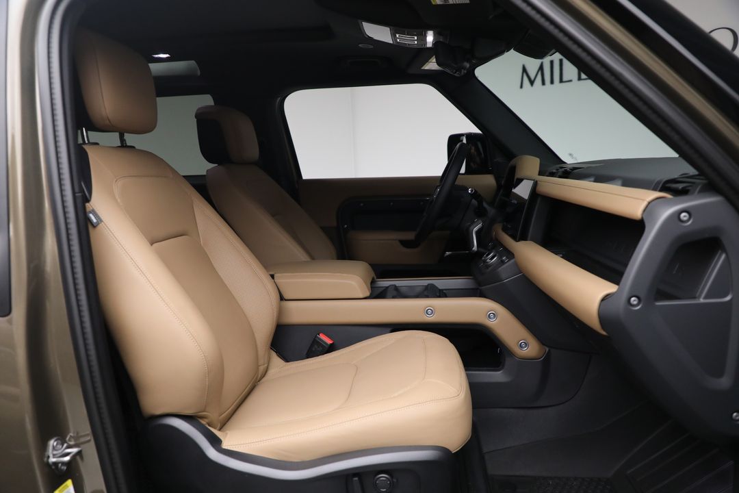 2025 Land Rover Defender