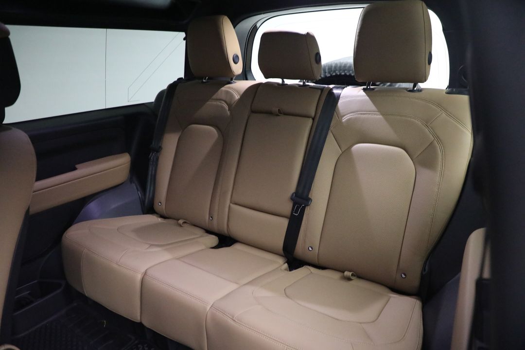 2025 Land Rover Defender