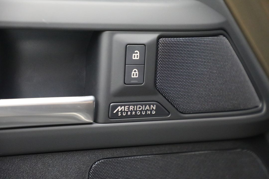 2025 Land Rover Defender