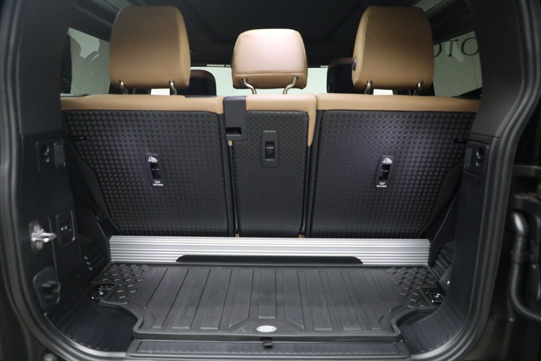 2025 Land Rover Defender