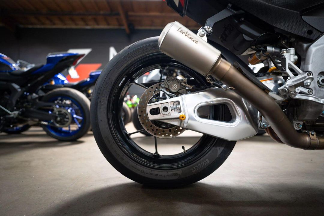 2022 Aprilia Tuono V4 1100 Factory