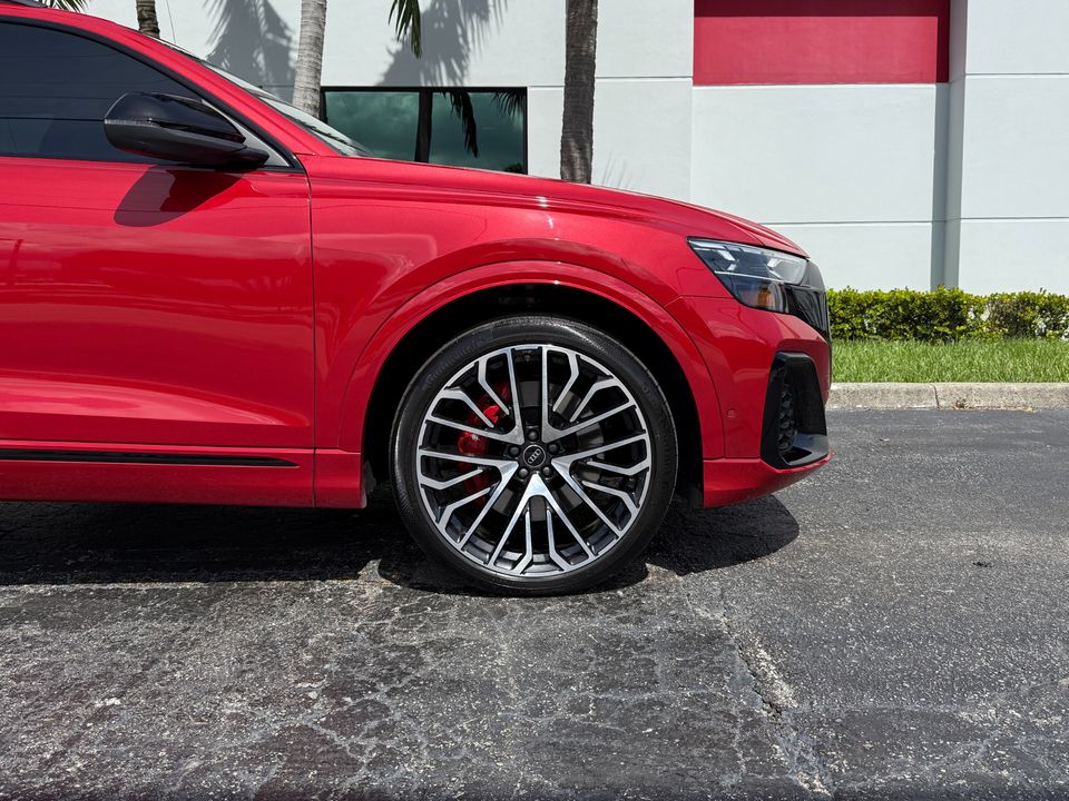 2024 Audi SQ8