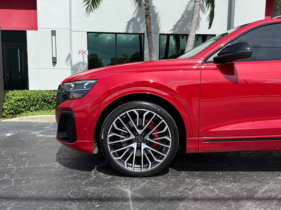 2024 Audi SQ8