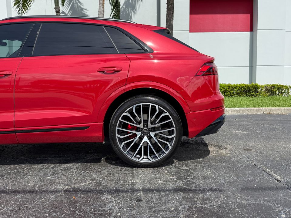 2024 Audi SQ8