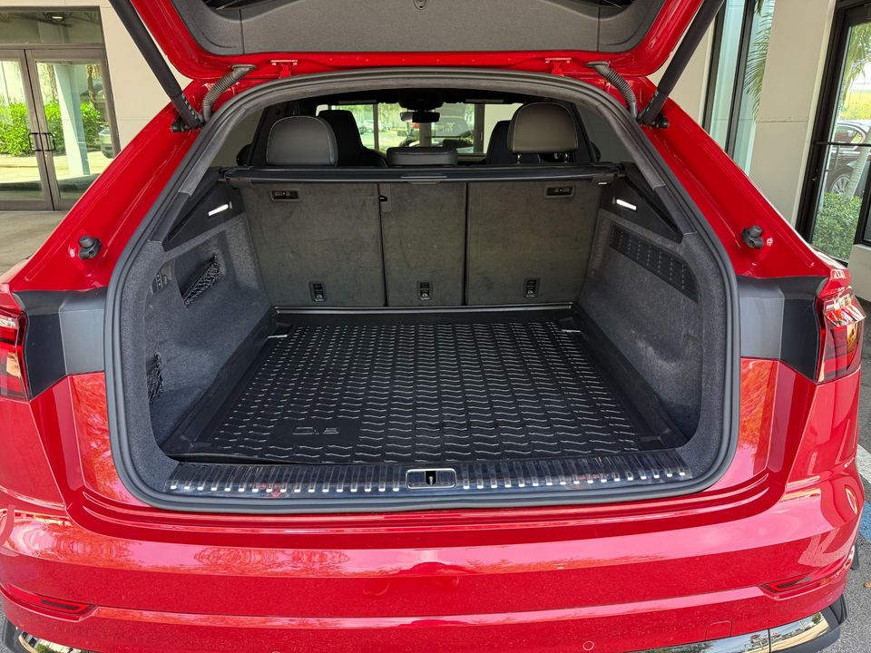 2024 Audi SQ8