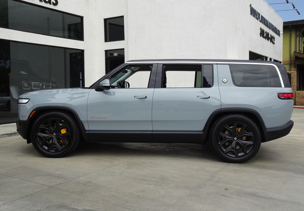 2024 Rivian R1S