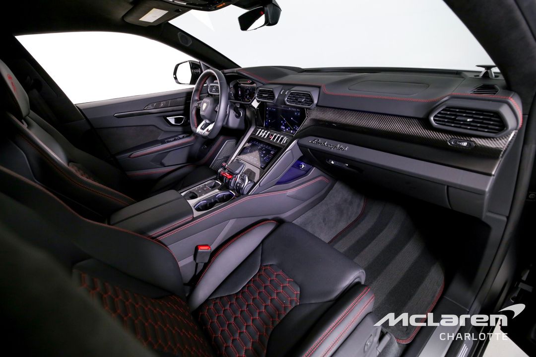 2024 Lamborghini Urus