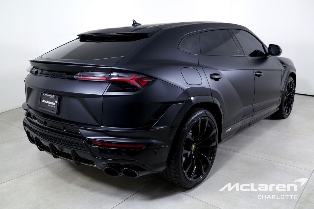 2024 Lamborghini Urus
