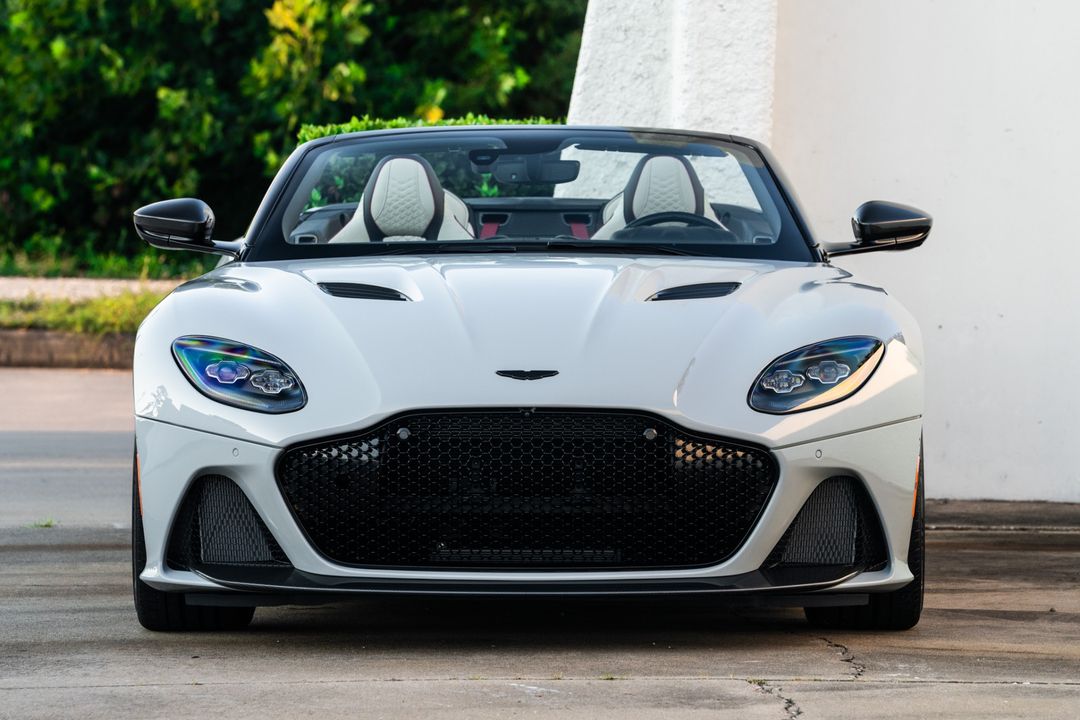 2023 Aston Martin DBS