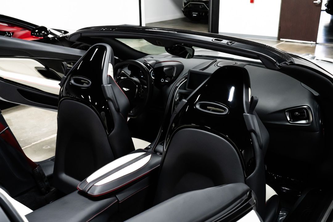 2023 Aston Martin DBS