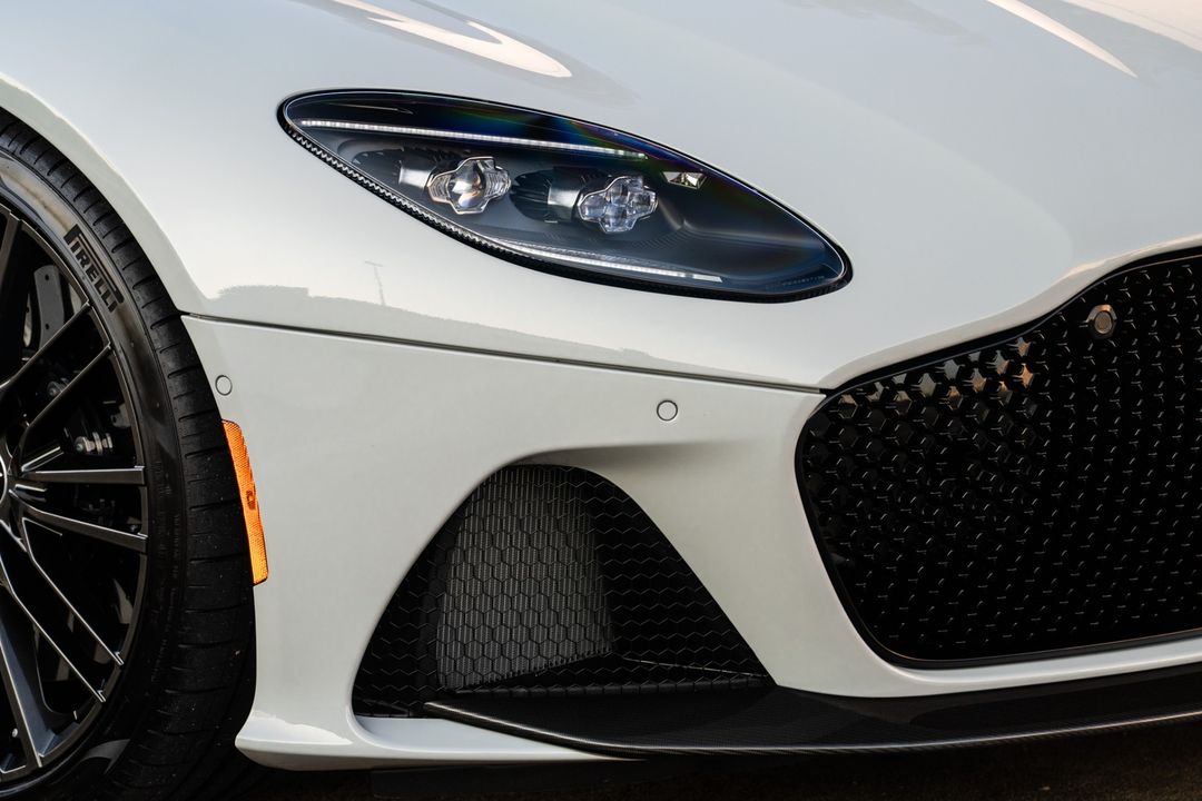 2023 Aston Martin DBS