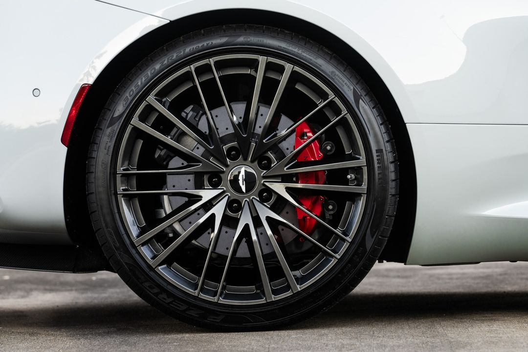 2023 Aston Martin DBS