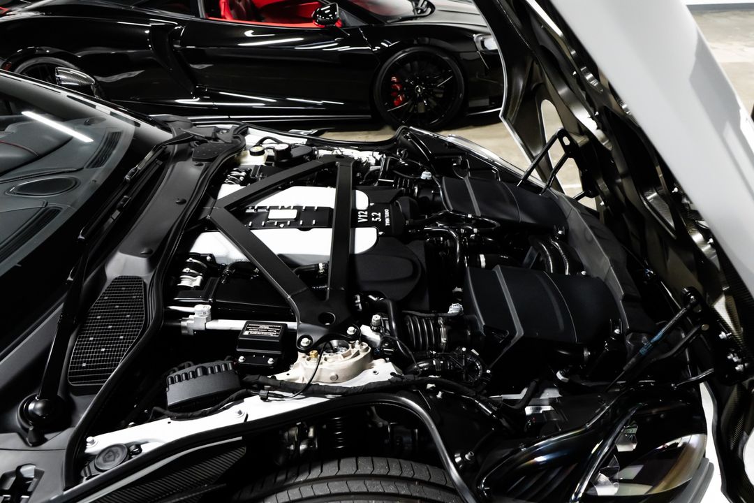 2023 Aston Martin DBS