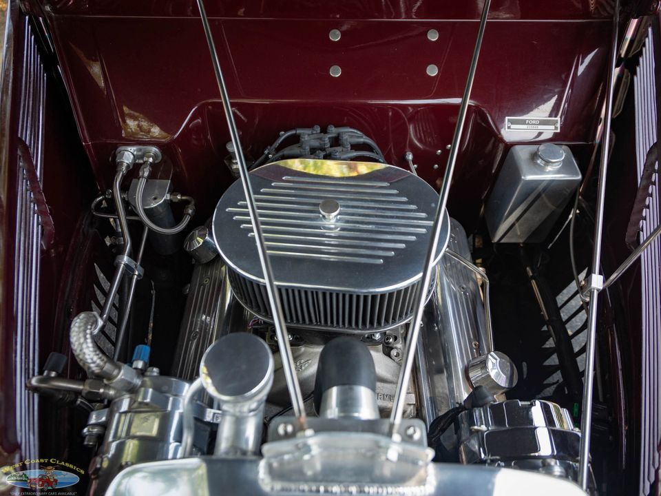 1937 Ford Custom Cabriolet