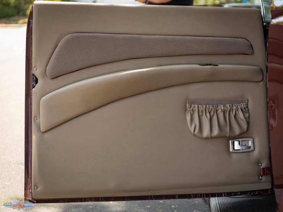 1937 Ford Custom Cabriolet
