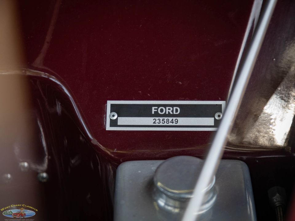 1937 Ford Custom Cabriolet