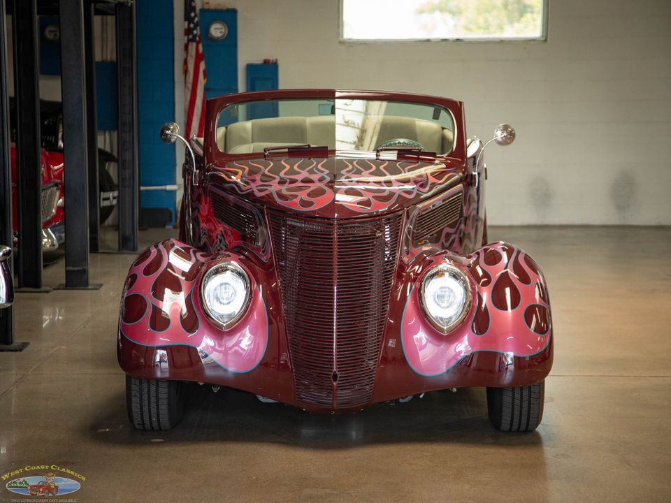 1937 Ford Custom Cabriolet