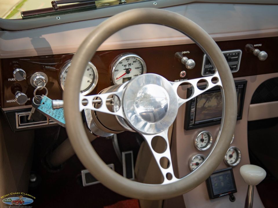 1937 Ford Custom Cabriolet