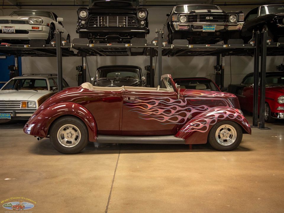 1937 Ford Custom Cabriolet