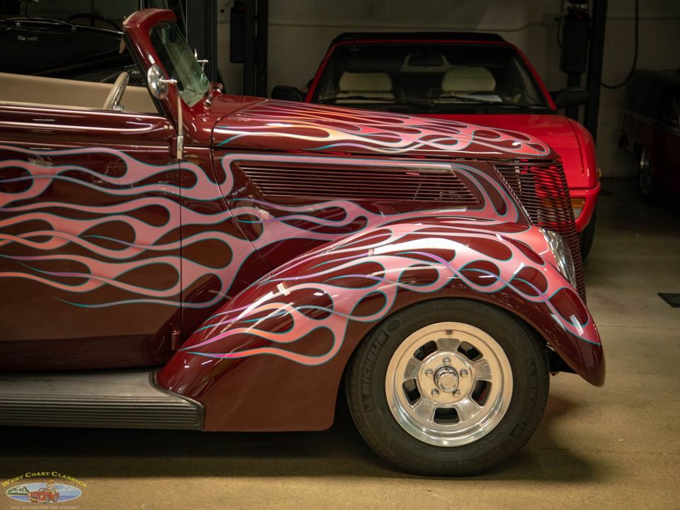 1937 Ford Custom Cabriolet