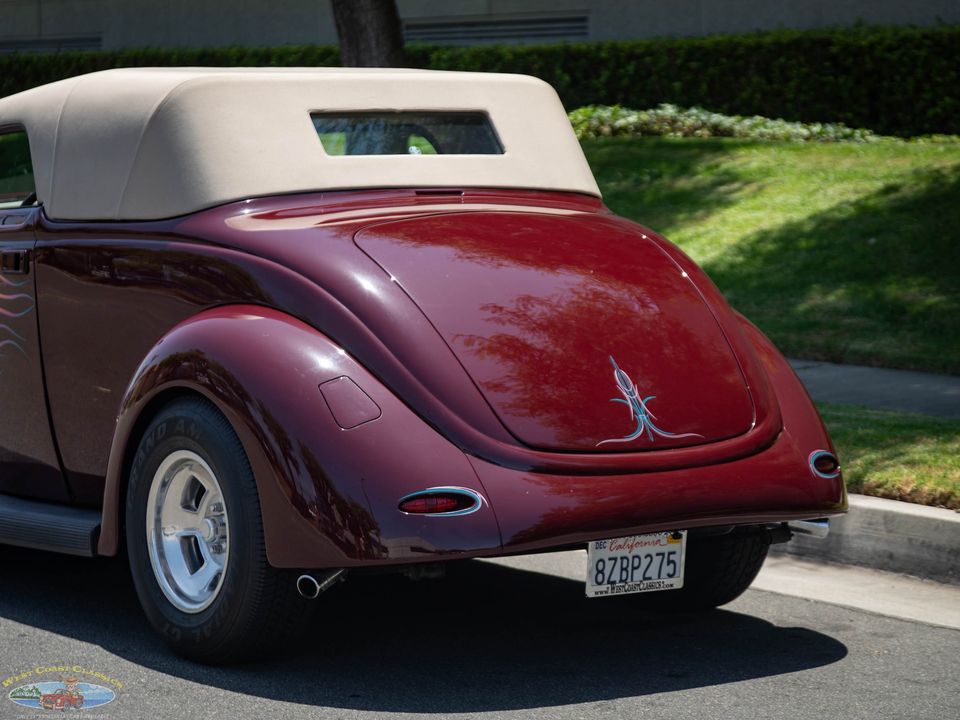 1937 Ford Custom Cabriolet