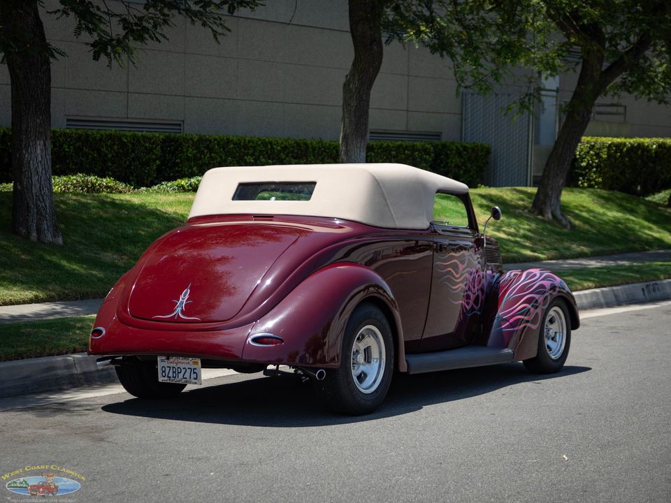 1937 Ford Custom Cabriolet