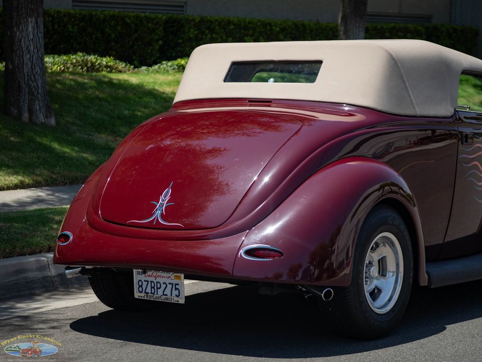 1937 Ford Custom Cabriolet