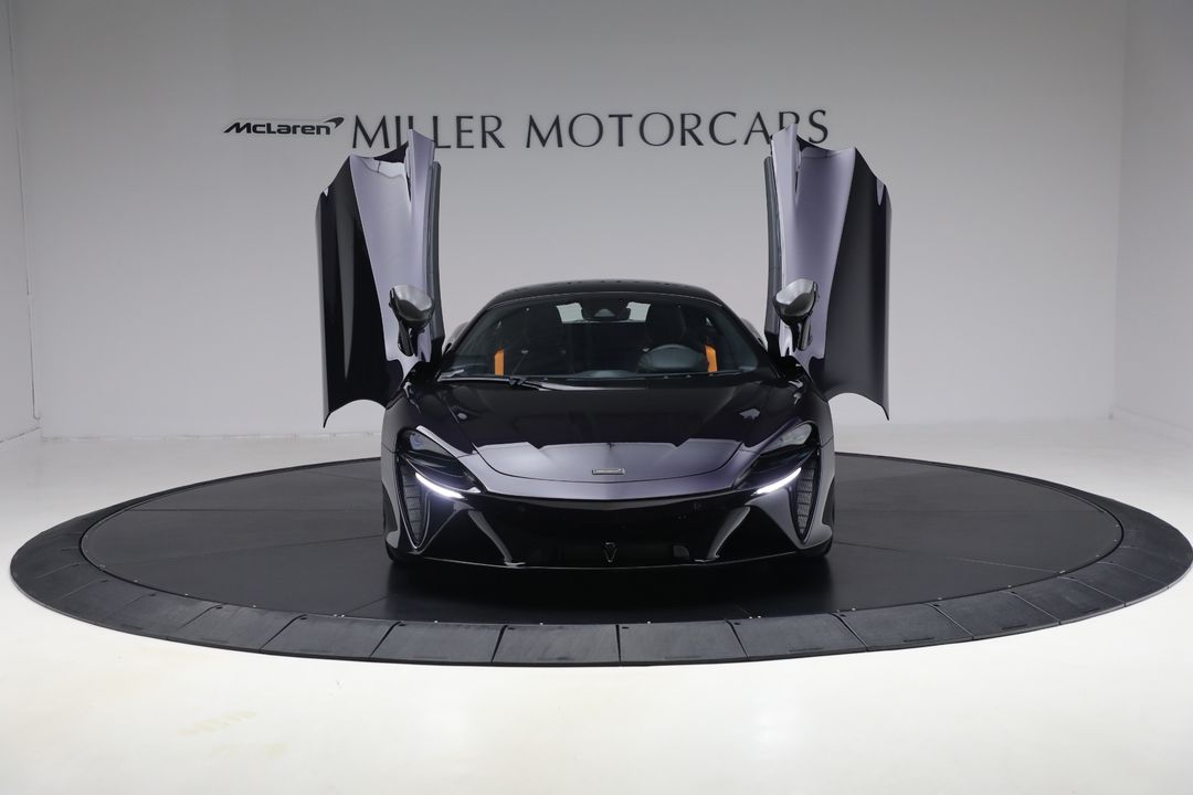 2025 McLaren Artura