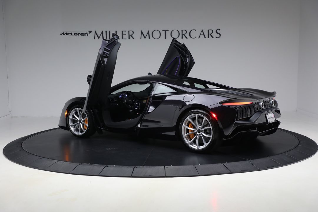 2025 McLaren Artura