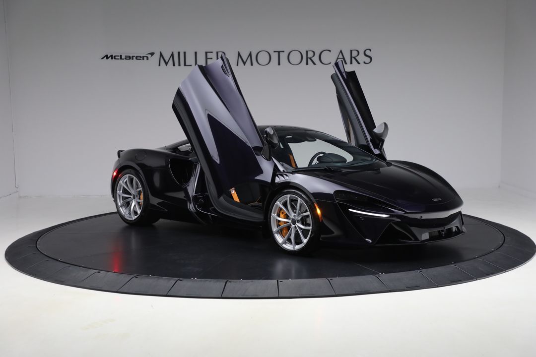 2025 McLaren Artura