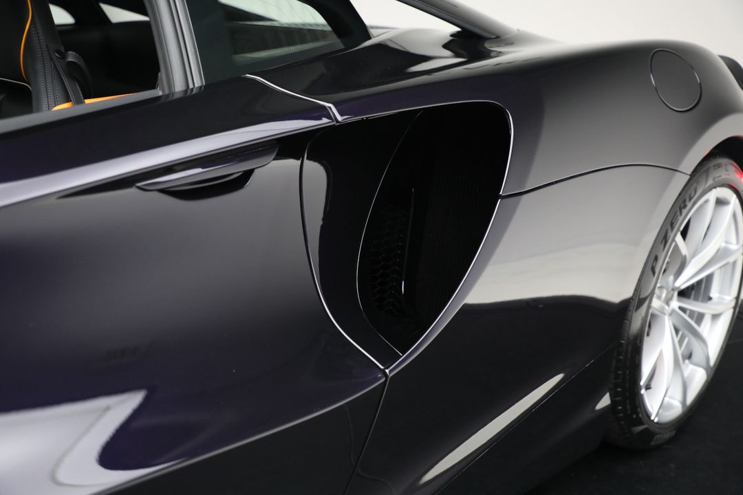 2025 McLaren Artura