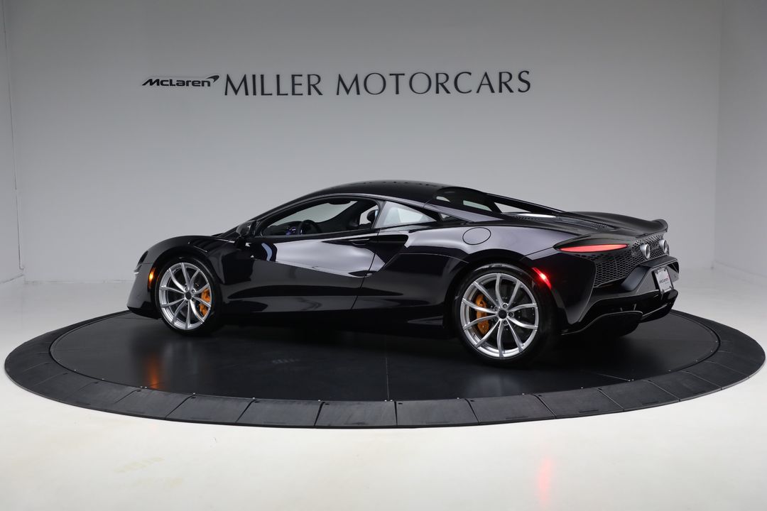 2025 McLaren Artura