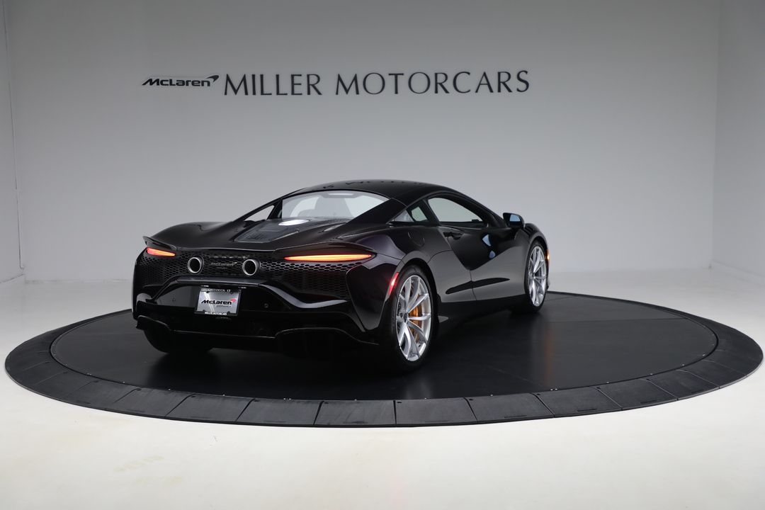 2025 McLaren Artura