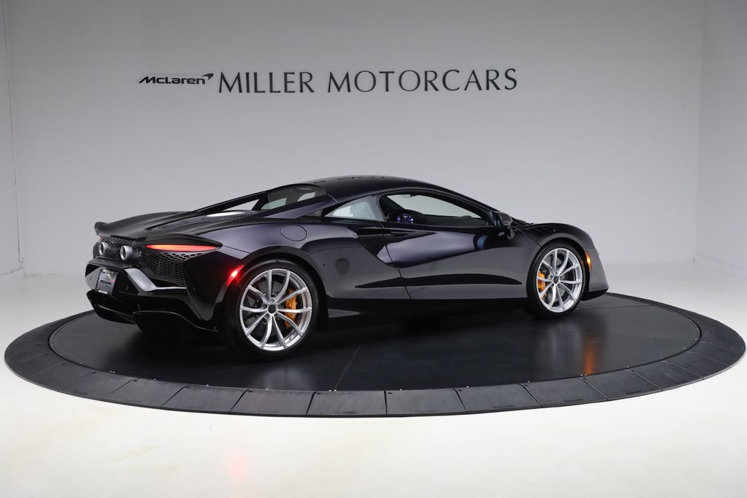 2025 McLaren Artura