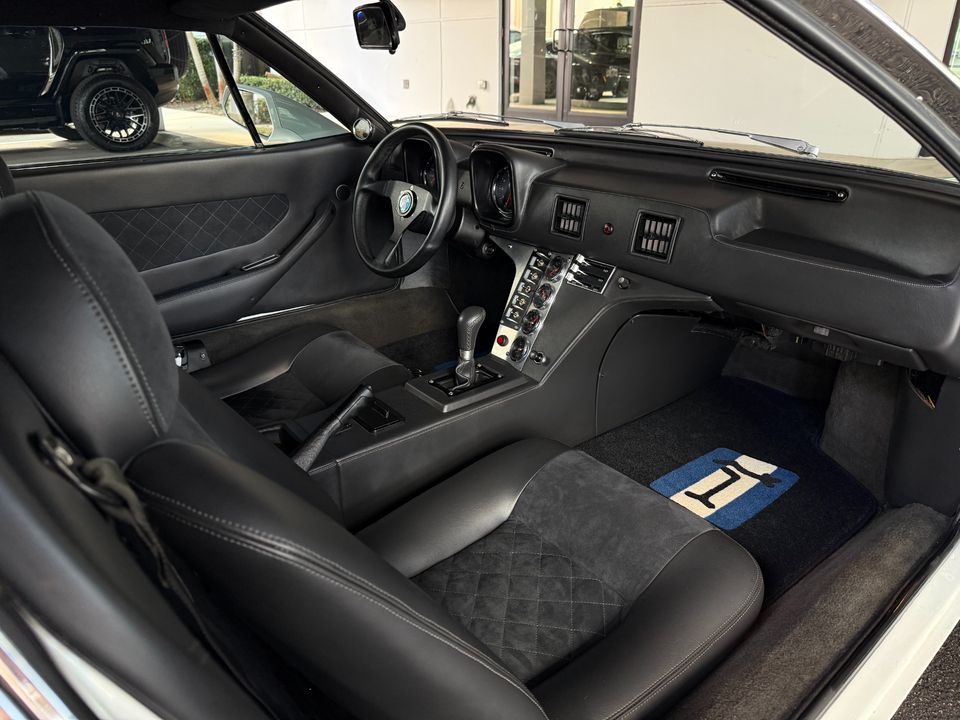 1972 DeTomaso Pantera