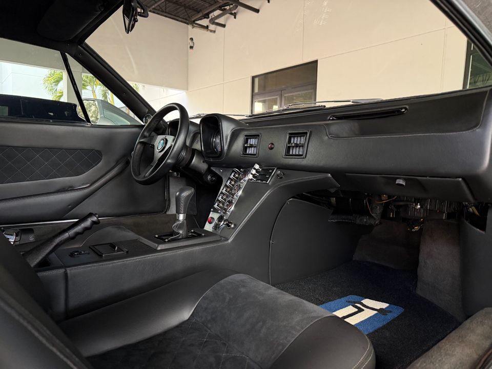 1972 DeTomaso Pantera