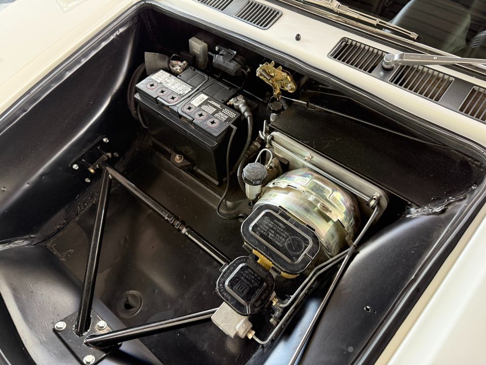 1972 DeTomaso Pantera