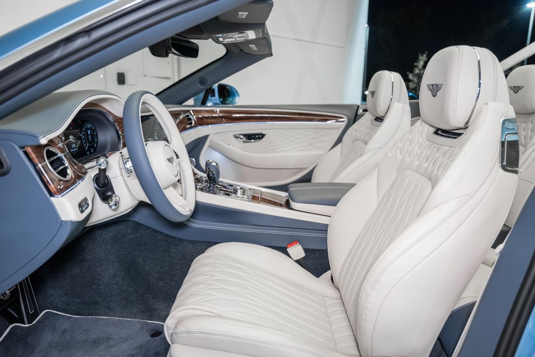 2026 BENTLEY CONTINENTAL GTC AZURE V8