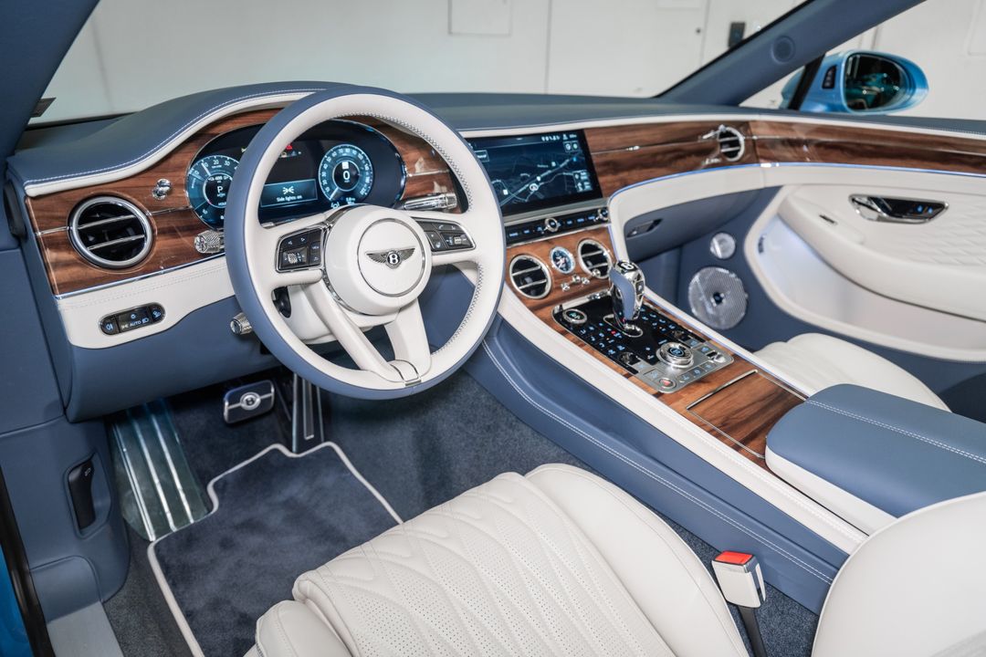 2026 BENTLEY CONTINENTAL GTC AZURE V8