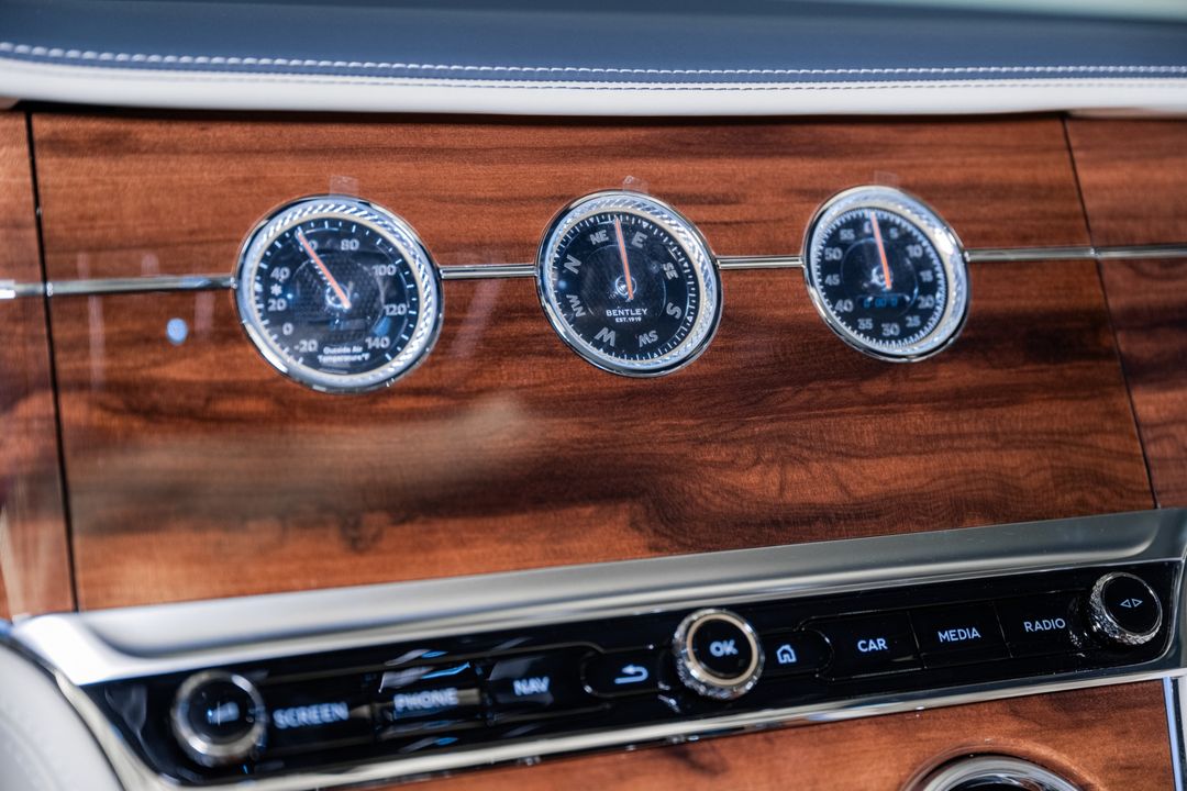 2026 BENTLEY CONTINENTAL GTC AZURE V8