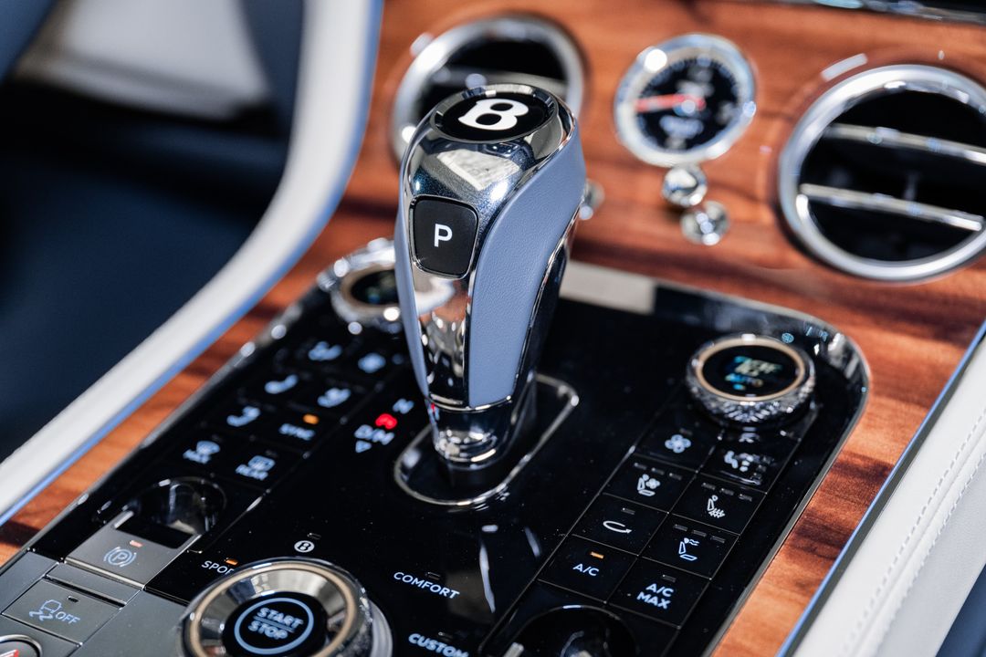2026 BENTLEY CONTINENTAL GTC AZURE V8