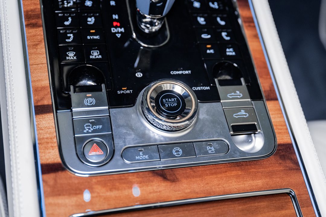 2026 BENTLEY CONTINENTAL GTC AZURE V8