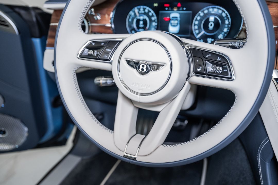 2026 BENTLEY CONTINENTAL GTC AZURE V8