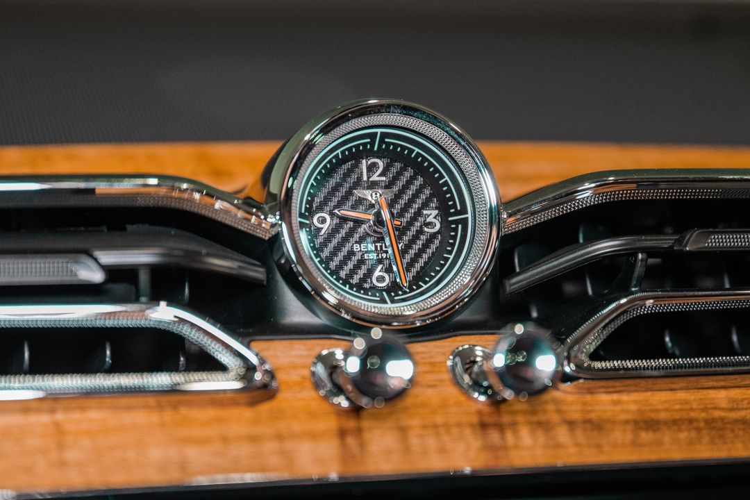 2025 Bentley Bentayga