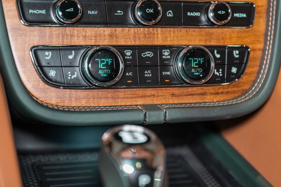 2025 Bentley Bentayga