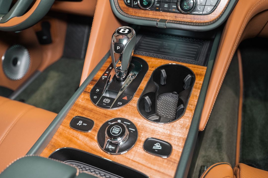 2025 Bentley Bentayga